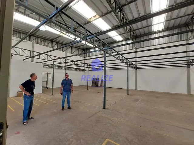 Galpão / Barracão com 2300m², à venda, no bairro Vila Paulista em Botucatu