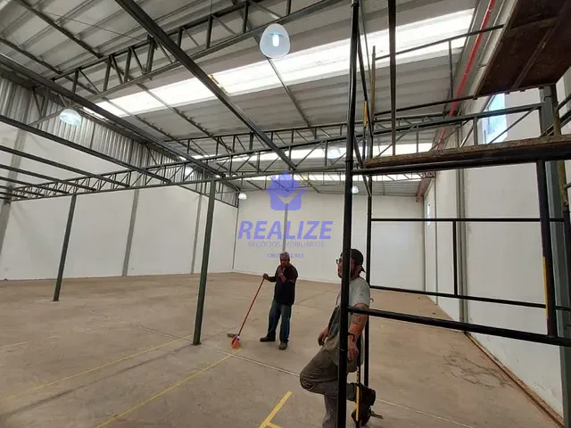 Galpão / Barracão com 2300m², à venda, no bairro Vila Paulista em Botucatu