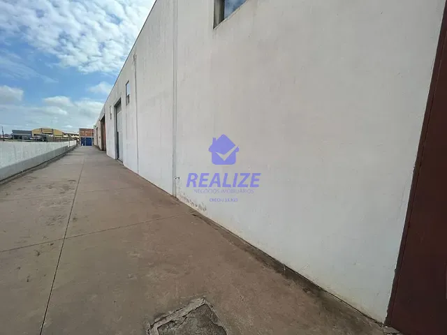 Galpão / Barracão com 2300m², à venda, no bairro Vila Paulista em Botucatu