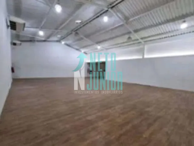 Galpão / Barracão com 747m², à venda ou para alugar, no bairro Vila Olímpia em São Paulo