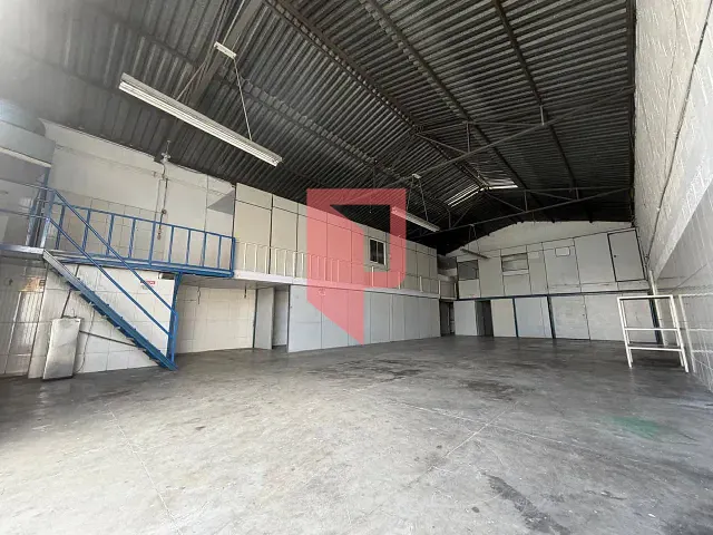Galpão / Barracão com 290m², para alugar, no bairro Caiçaras em Belo Horizonte