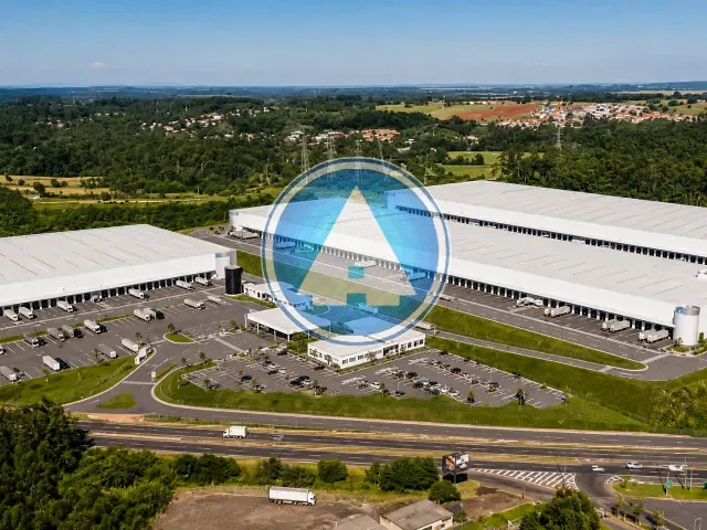 Galpão / Barracão com 5808m², para alugar, no bairro Fazenda Retiro em Goiânia