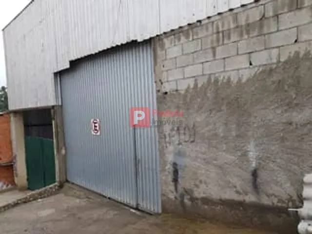Galpão / Barracão à venda ou para alugar, no bairro Vila Congonhas em São Paulo