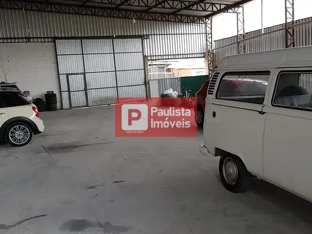 Galpão / Barracão à venda ou para alugar, no bairro Vila Congonhas em São Paulo