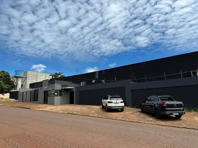 Galpão / Barracão com 1900m², à venda, no bairro Cilo 3 em Londrina