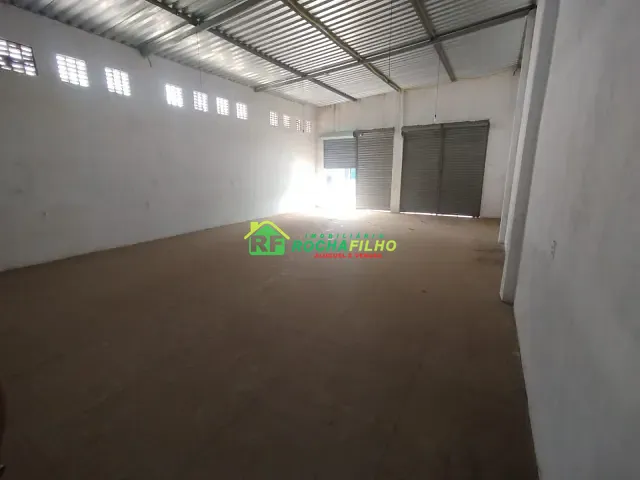 Galpão / Barracão com 136m², para alugar, no bairro Esplanada em Teresina