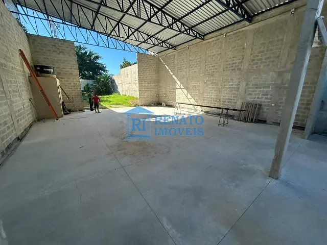 Galpão / Barracão com 600m², para alugar, no bairro Centro em Maricá