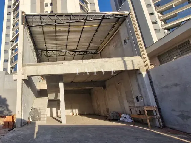 Loja com 222m², para alugar, no bairro Jardim Santo Antônio em Londrina
