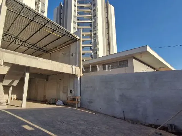 Loja com 222m², para alugar, no bairro Jardim Santo Antônio em Londrina