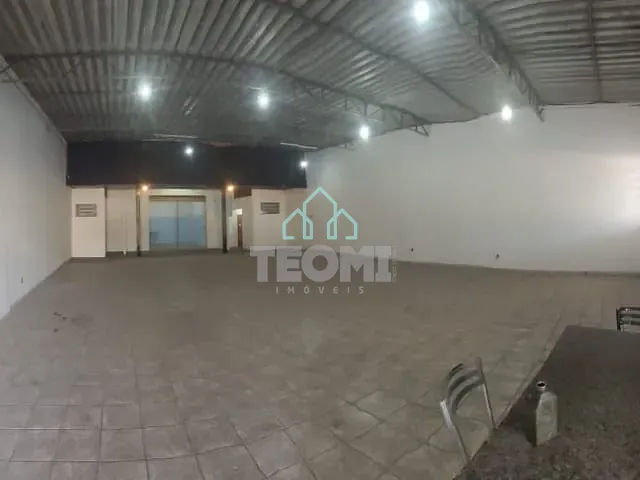Galpão / Barracão à venda, no bairro Terra Nova em Taubaté