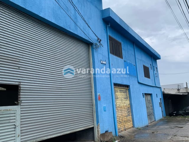 Galpão / Barracão com 1000m², para alugar, no bairro Vila Suissa em Mogi das Cruzes