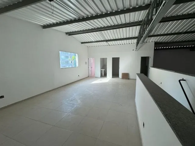 Galpão / Barracão com 460m², para alugar, no bairro Vila São Pedro em Santo André