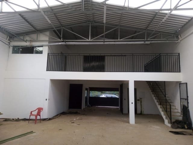 Galpão / Barracão com 700m², para alugar, no bairro Rio do Peixe em Cambuí