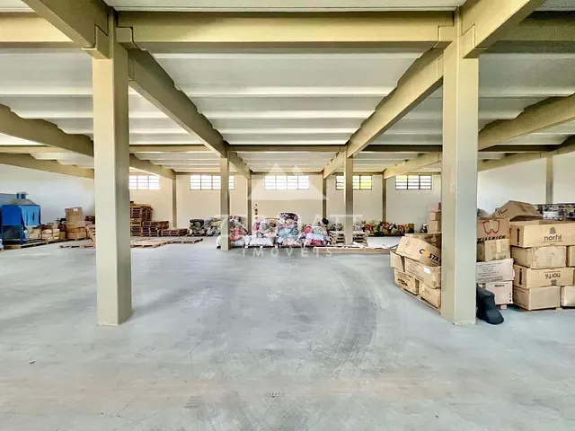 Galpão / Barracão com 3111m², à venda, no bairro Itoupava Central em Blumenau