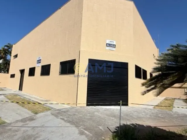 Galpão / Barracão com 519m², para alugar, no bairro Setor Coimbra em Goiânia