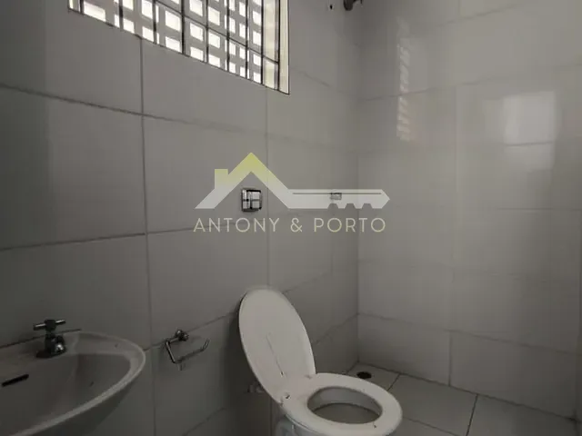 Galpão / Barracão para alugar, no bairro Jardim Munhoz em Guarulhos