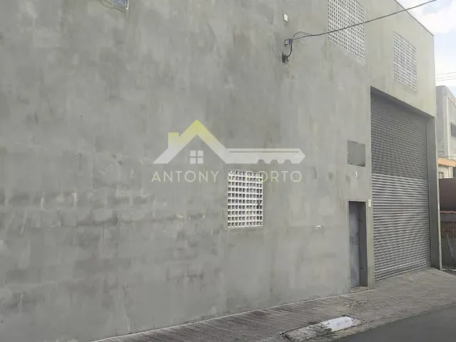 Galpão / Barracão para alugar, no bairro Jardim Munhoz em Guarulhos