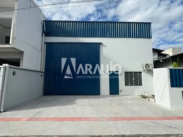 Galpão / Barracão com 200m², à venda, no bairro Cidade Nova em Itajaí