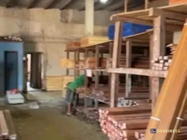 Galpão / Barracão com 400m², para alugar, no bairro Parque Jóquei Club em Campos dos Goytacazes
