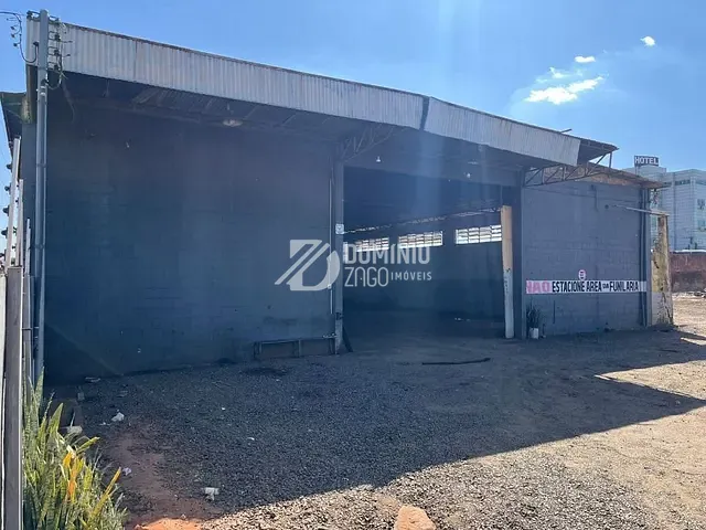 Galpão / Barracão com 4320m², para alugar, no bairro Vila São Cristóvão em Uberaba
