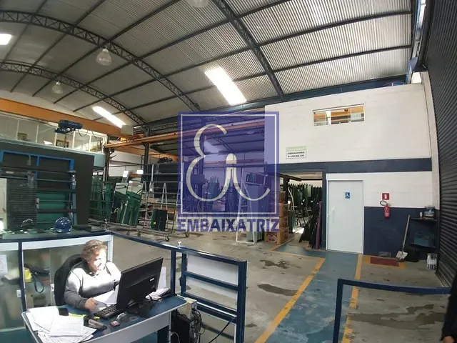 Galpão / Barracão com 600m², à venda, no bairro Vila São Bento em São José dos Campos