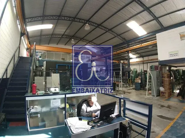 Galpão / Barracão com 600m², à venda, no bairro Vila São Bento em São José dos Campos