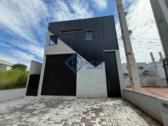 Galpão / Barracão com 250m², para alugar, no bairro Vila Santa Claudina em Vinhedo