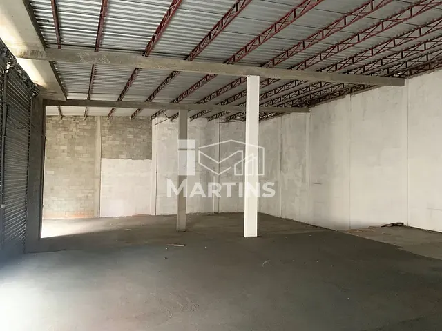 Galpão / Barracão para alugar, no bairro Jardim Valo Velho em Itapecerica da Serra