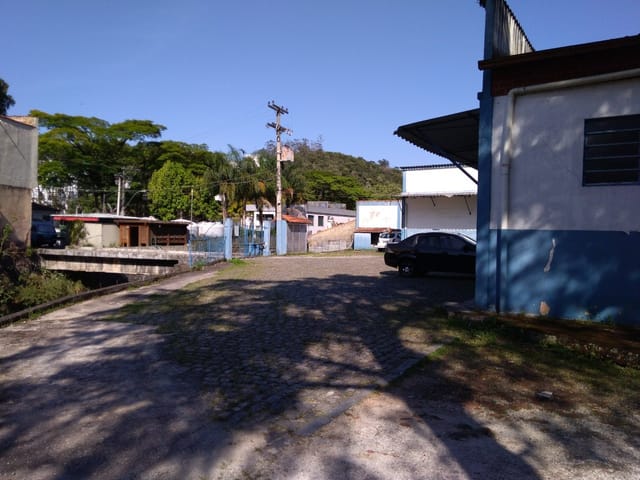 Galpão / Barracão com 3900m², à venda, no bairro Centro em Petrópolis
