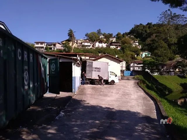 Galpão / Barracão com 3900m², à venda, no bairro Centro em Petrópolis