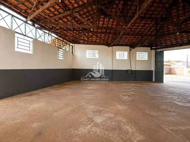 Galpão / Barracão para alugar, no bairro Centro em Pederneiras