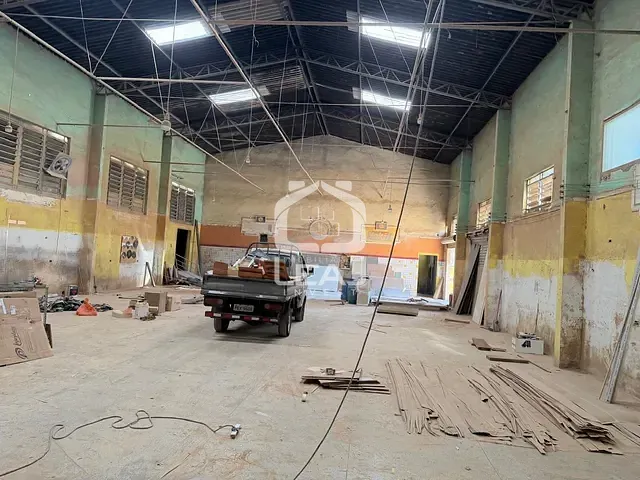 Galpão / Barracão à venda ou para alugar, no bairro Parque Turiguara em Cotia
