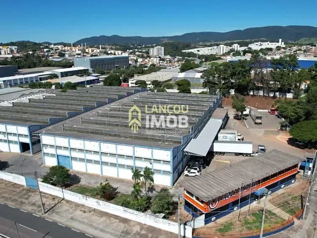 Galpão / Barracão com 18000m², à venda ou para alugar, no bairro Vila Cantoni em Jundiaí