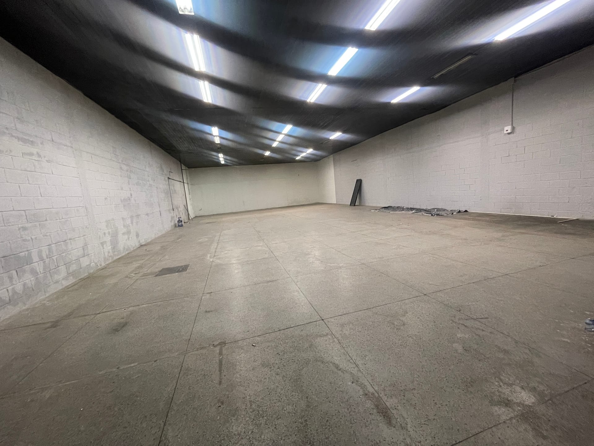 Galpão para alugar com 422m² no bairro Jaqueline em Belo Horizonte/MG
