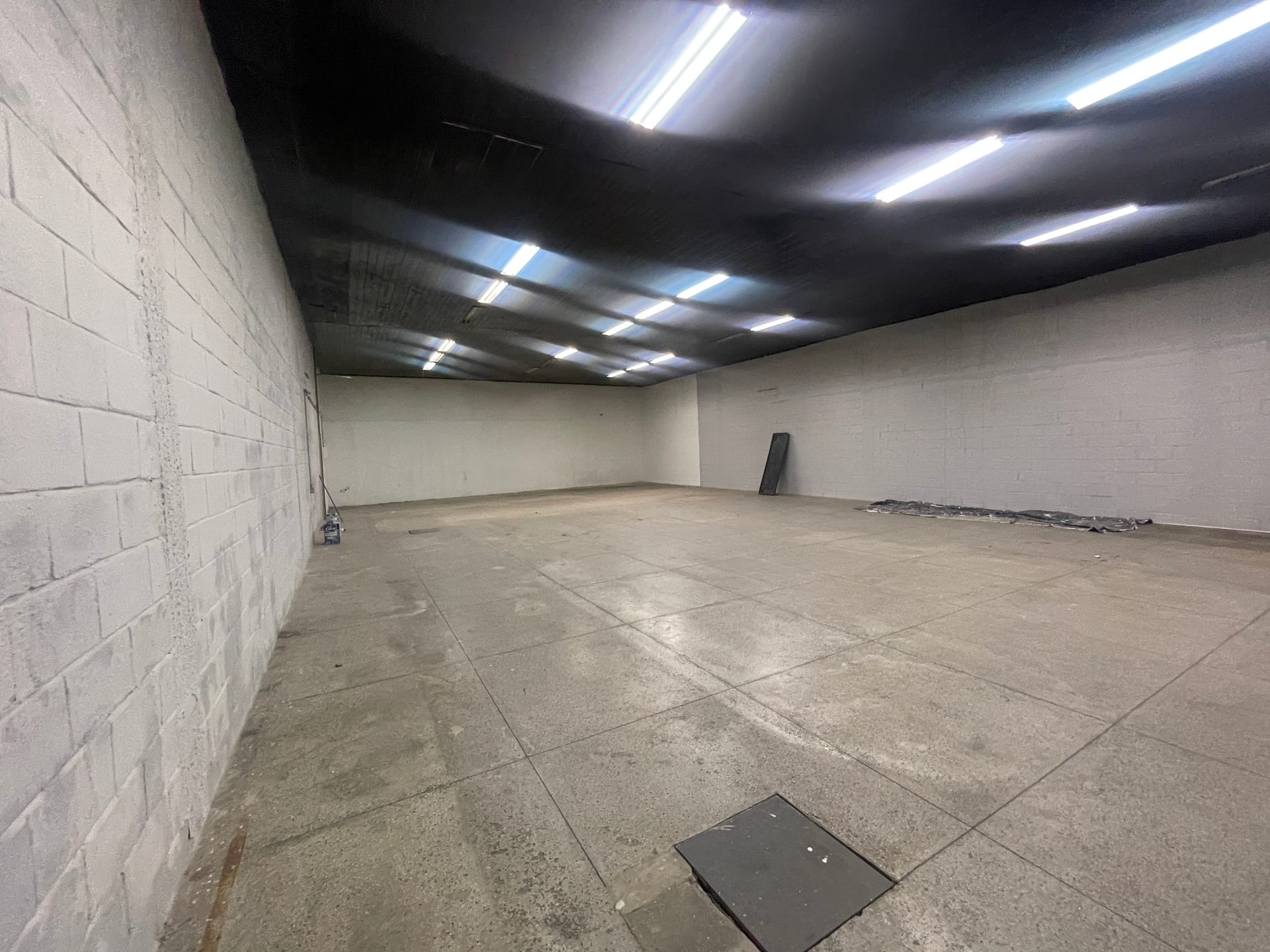 Galpão para alugar com 422m² no bairro Jaqueline em Belo Horizonte/MG