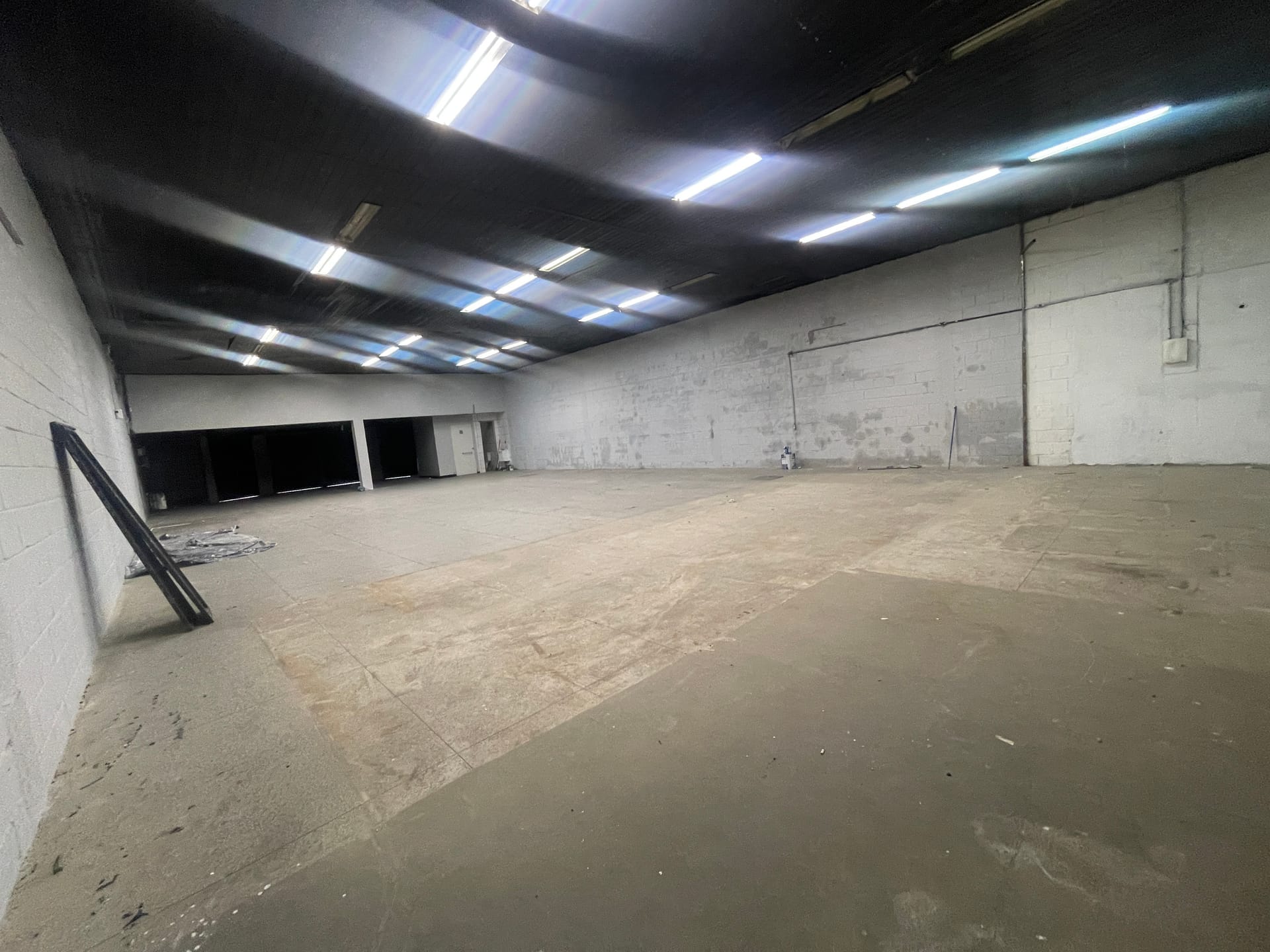 Galpão para alugar com 422m² no bairro Jaqueline em Belo Horizonte/MG