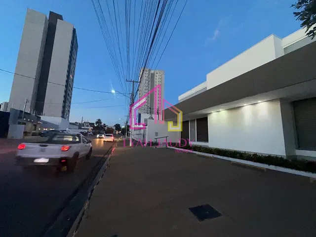 Loja com 572m², para alugar, no bairro Jardim Petrópolis em Cuiabá