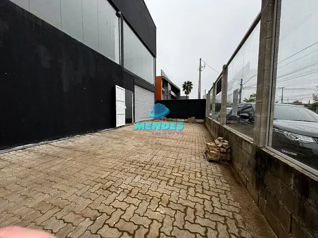 Galpão / Barracão com 630m², para alugar, no bairro Morada do Vale III em Gravataí