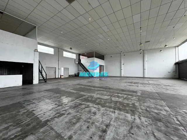 Galpão / Barracão com 630m², para alugar, no bairro Morada do Vale III em Gravataí