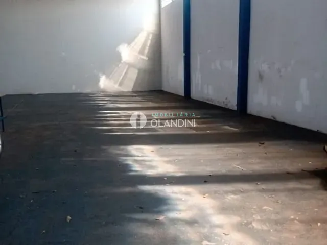 Galpão / Barracão com 500m², para alugar, no bairro Jardim Blumenau em Artur Nogueira