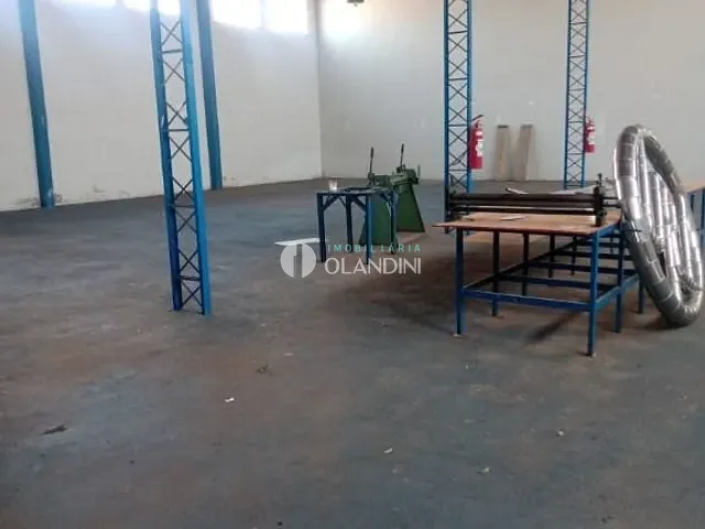 Galpão / Barracão com 500m², para alugar, no bairro Jardim Blumenau em Artur Nogueira