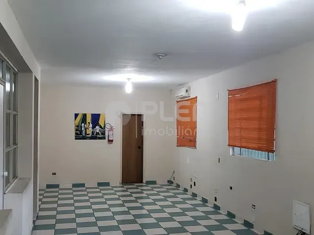 Galpão / Barracão com 2400m², à venda, no bairro Vila Carbone em São Paulo