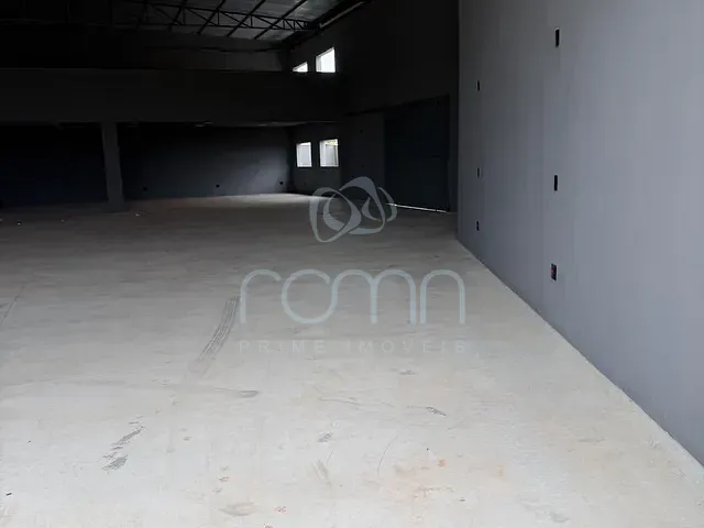 Galpão / Barracão com 715m², à venda, no bairro Centro Empresarial BR-153 em São José do Rio Preto