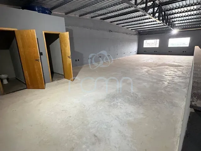 Galpão / Barracão com 715m², à venda, no bairro Centro Empresarial BR-153 em São José do Rio Preto