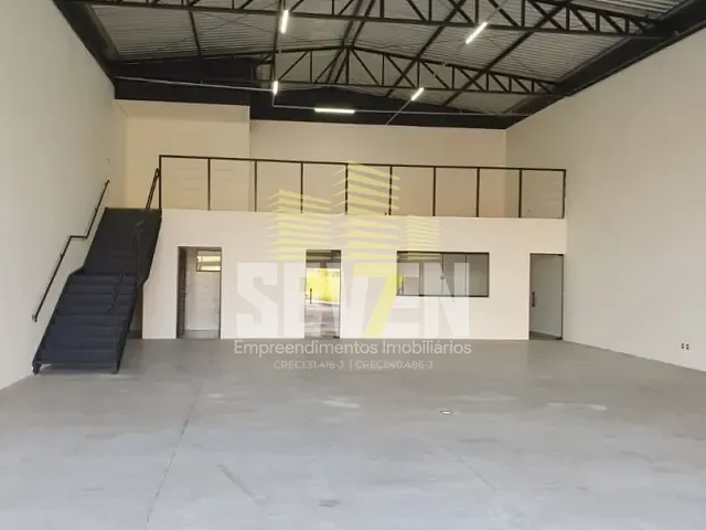 Galpão / Barracão com 336m², para alugar, no bairro Jardim Barcelona ii em Piratininga