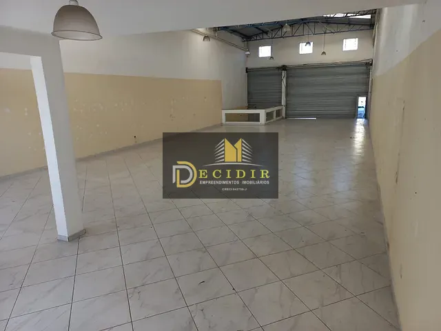 Galpão / Barracão com 670m², para alugar, no bairro Cangaíba em São Paulo