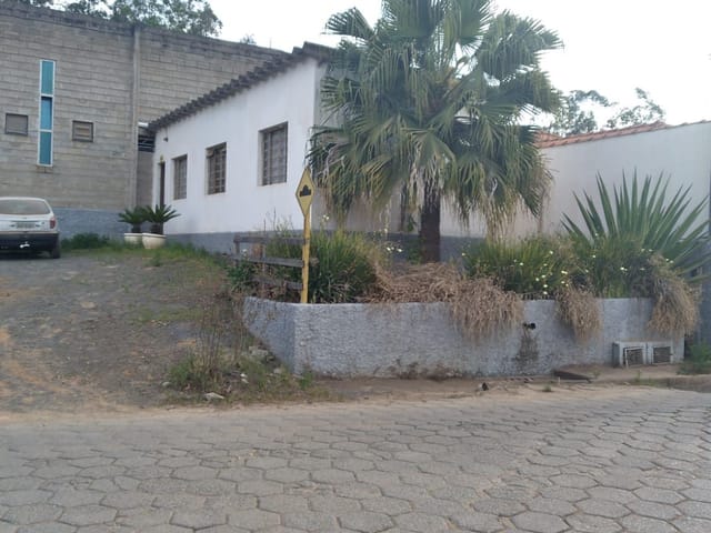 Galpão / Barracão com 1000m², à venda, no bairro Vargem dos Lopes em Córrego do Bom Jesus