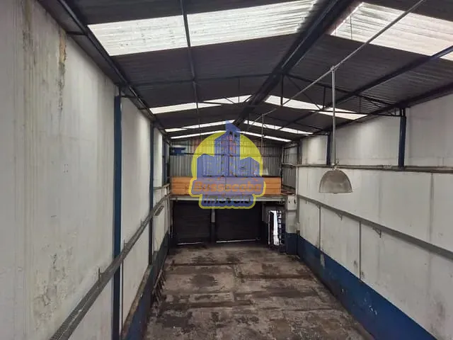 Galpão / Barracão com 150m², para alugar, no bairro Umuarama em Osasco