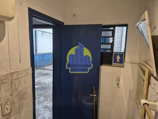 Galpão / Barracão com 150m², para alugar, no bairro Umuarama em Osasco