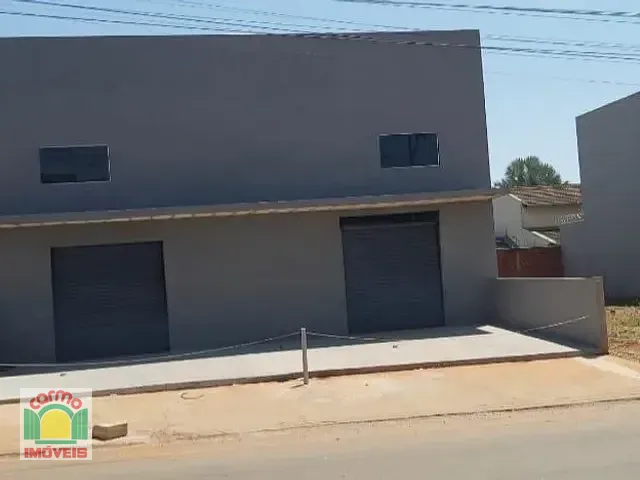 Galpão / Barracão com 300m², à venda, no bairro Residencial Portal do Cerrado em Anápolis